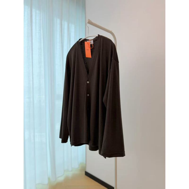 In Stock Intch Super100S Merino Wool V-Neck Long-Sleeve Cardigan Made in Japan