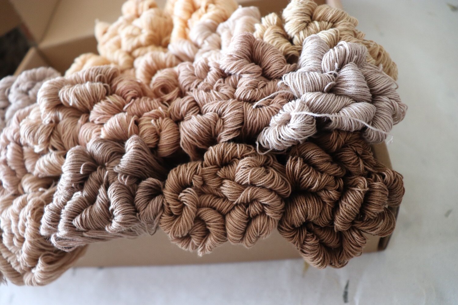 mango hand ball plant dyed cotton thread plant dyed thread micro-hook thorn embroidery thread coffee color 23m