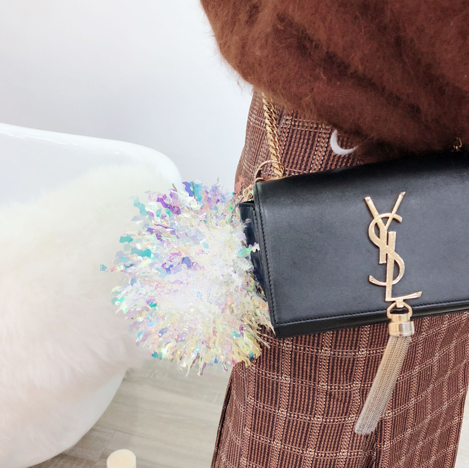 Snowflake ball bright silk ball keychain bright crystal bag trailer trailer fashion accessories trend jewelry 12-15cm