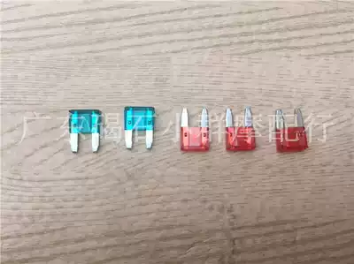 Locomotive is suitable for Honda DIO Z4 54 55 56 61 62 63 turtle original battery fuse