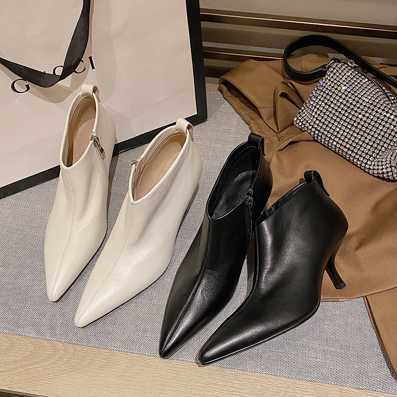 Full Leather ~ Women's Short Boots for Spring and Autumn, Pointed Toe, Stiletto Heels, Genuine Leather, Small Heels, Slimming, Simple and Fashionable Ankle Boots Full Leather ~ Women's Short Boots for Spring and Autumn, Pointed Toe, Stiletto Heels, Genuine Leather, Small Heels, Slimming, Simple and Fashionable Ankle Boots