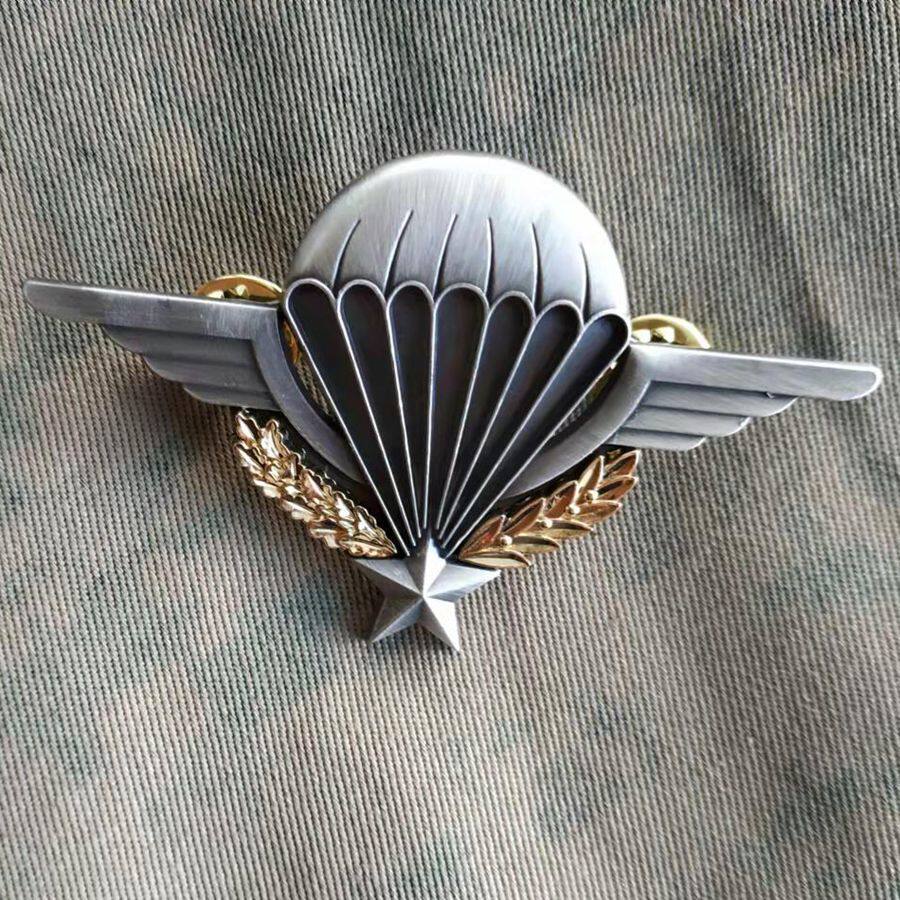Metal Badge French Foreign Corps Parachuting Skills Chapter Chest Badge