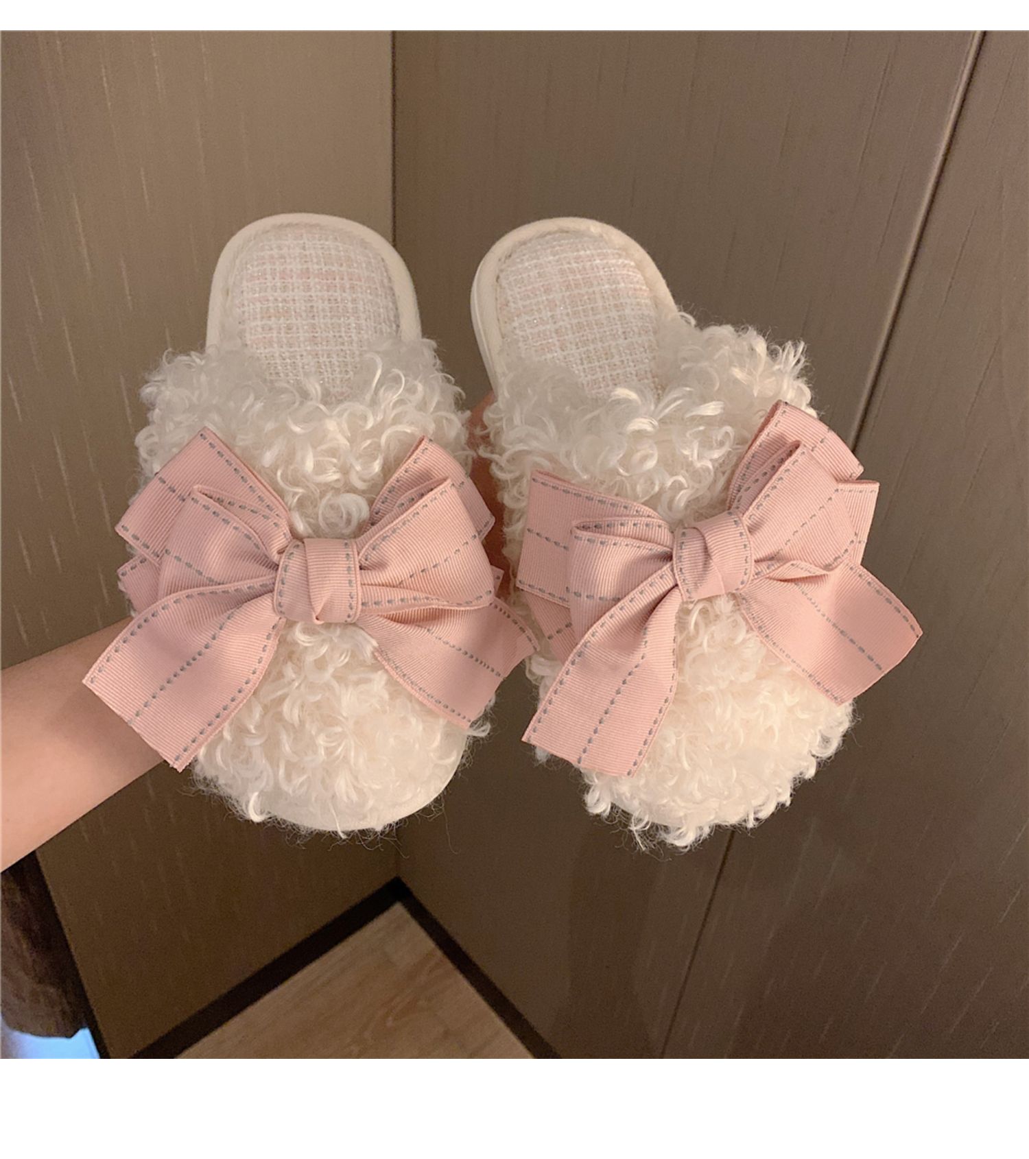 Women's Fashion Butterfly Round Toe Cotton Slippers display picture 2