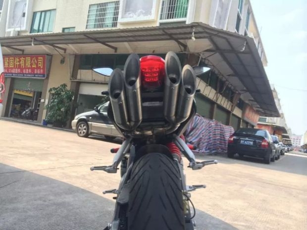 Ống xả Tianzhu sửa đổi Huanglong 600 / ống xả R1 / hàng bên Huanglong / ống xả BJ600 Qianjiang sửa đổi bốn ống xả - Ống xả xe máy pô xe cub