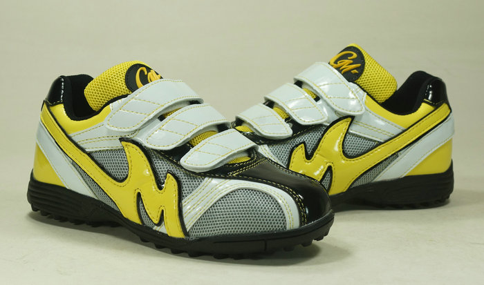 Spot mesh air - breathable baseball shoes rubber baseball shoes soft baseball shoes