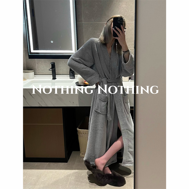 Nothing Water-Absorbent, Quick-Drying, Thin Towel Fabric for Men and Women, Couple's Extra-Long Bathrobe for Wearing after Bathing and Wearing as Loungewear Nothing Water-Absorbent, Quick-Drying, Thin Towel Fabric for Men and Women, Couple's Extra-Long Bathrobe for Wearing after Bathing and Wearing as Loungewear