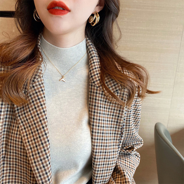 Knitted sweater women's spring and autumn half turtleneck bottoming shirt with small fragrance style autumn and winter woolen sweater 2024 new tops