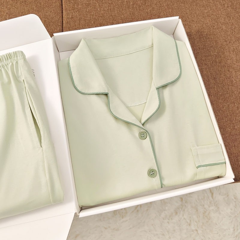 Green Long-Sleeve Cotton Pajamas for Women, Thin Style, Solid Color, 100% Pure Cotton, Suitable for Spring and Autumn, Home Wear, Can Be Worn Outside Green Long-Sleeve Cotton Pajamas for Women, Thin Style, Solid Color, 100% Pure Cotton, Suitable for Spring and Autumn, Home Wear, Can Be Worn Outside