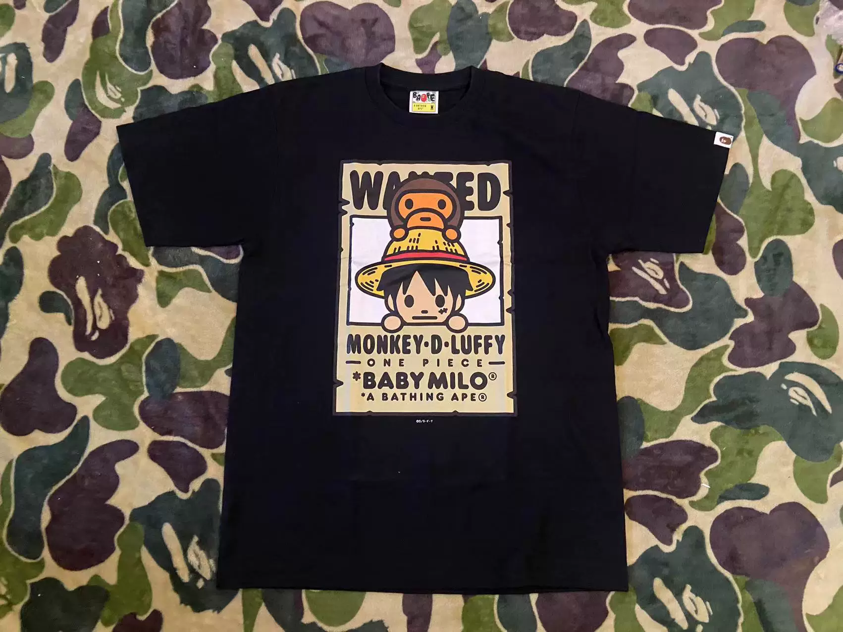Спот суперлимитированная BAPE X Onepiece One Piece United Name короткий рукав футболка японского дизайна
