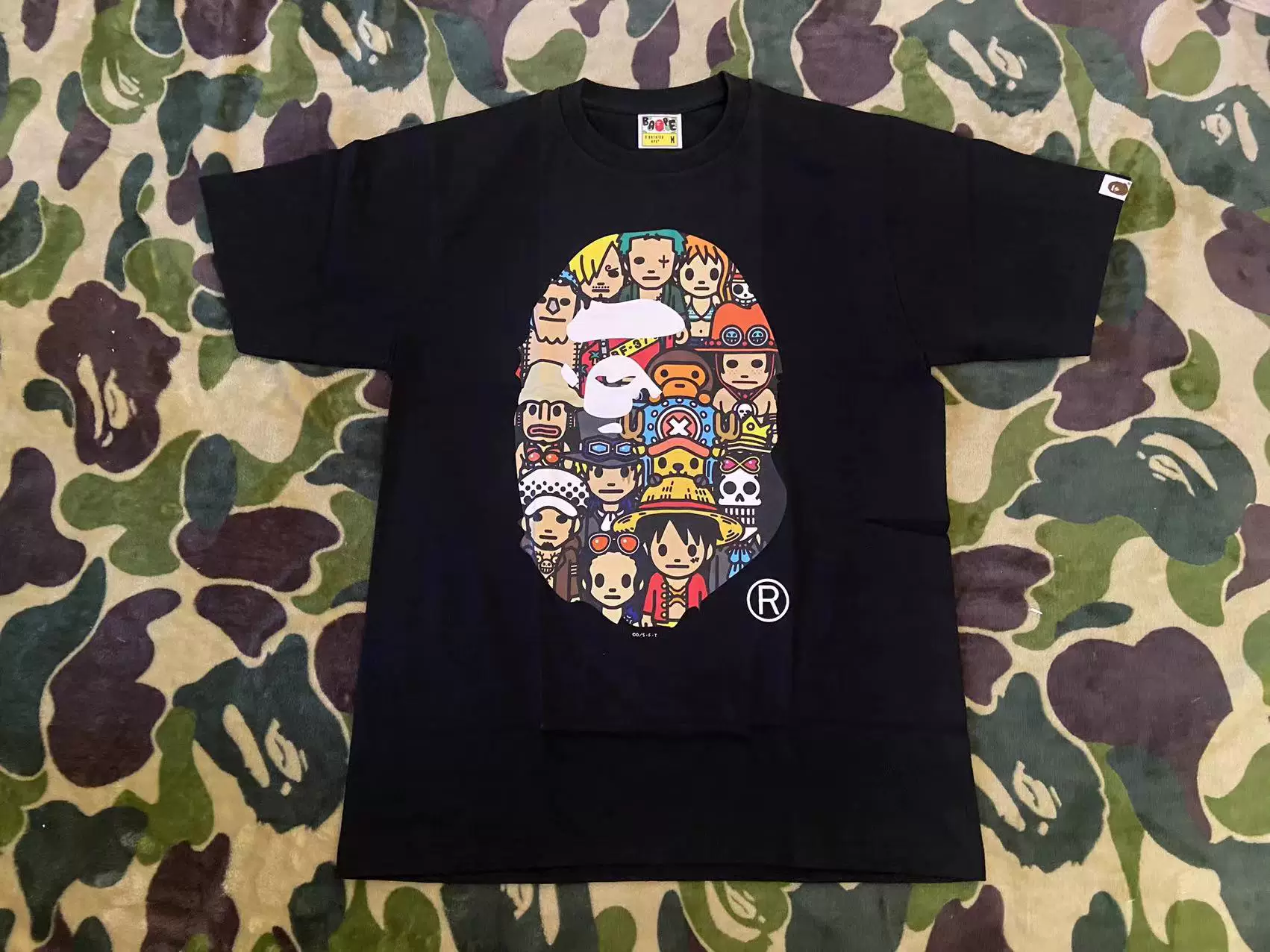 Спот суперлимитированная BAPE X Onepiece One Piece United Name короткий рукав футболка японского дизайна