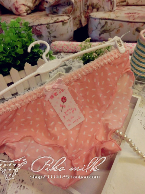 Dễ thương gói hip tam giác lụa sữa không có dấu vết băng lụa cô gái đồ lót thấp eo bông tập tin mượt sexy đồ lót của phụ nữ bán buôn quần lót dây nam