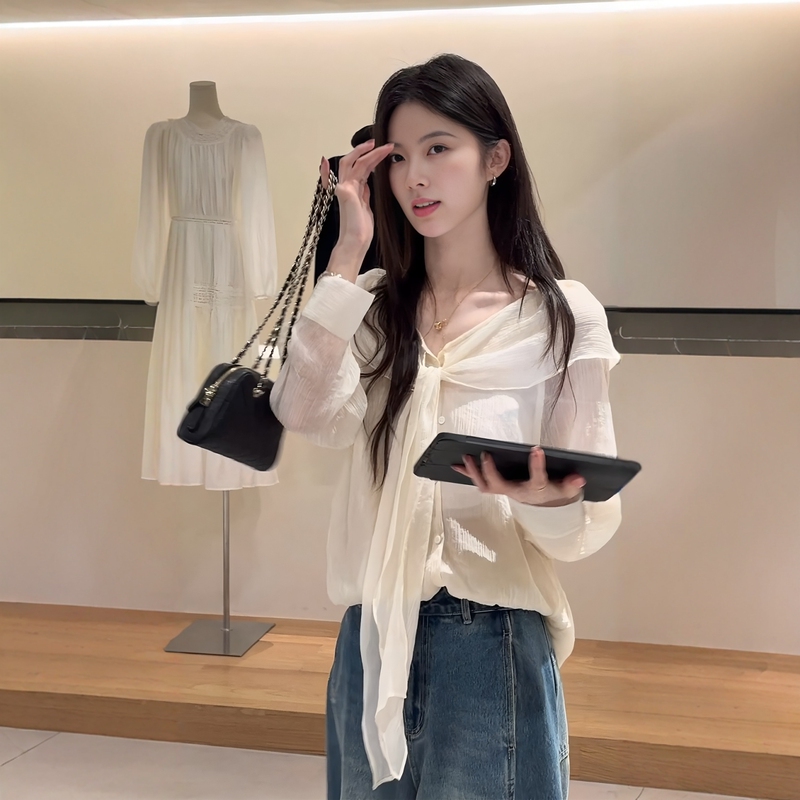 Korean Style White Ribbon Long-Sleeve Off-Shoulder Shirt for Women, Early Autumn New Style, Elegant and Versatile Tie-Up Shirt, Relaxed Top Korean Style White Ribbon Long-Sleeve Off-Shoulder Shirt for Women, Early Autumn New Style, Elegant and Versatile Tie-Up Shirt, Relaxed Top