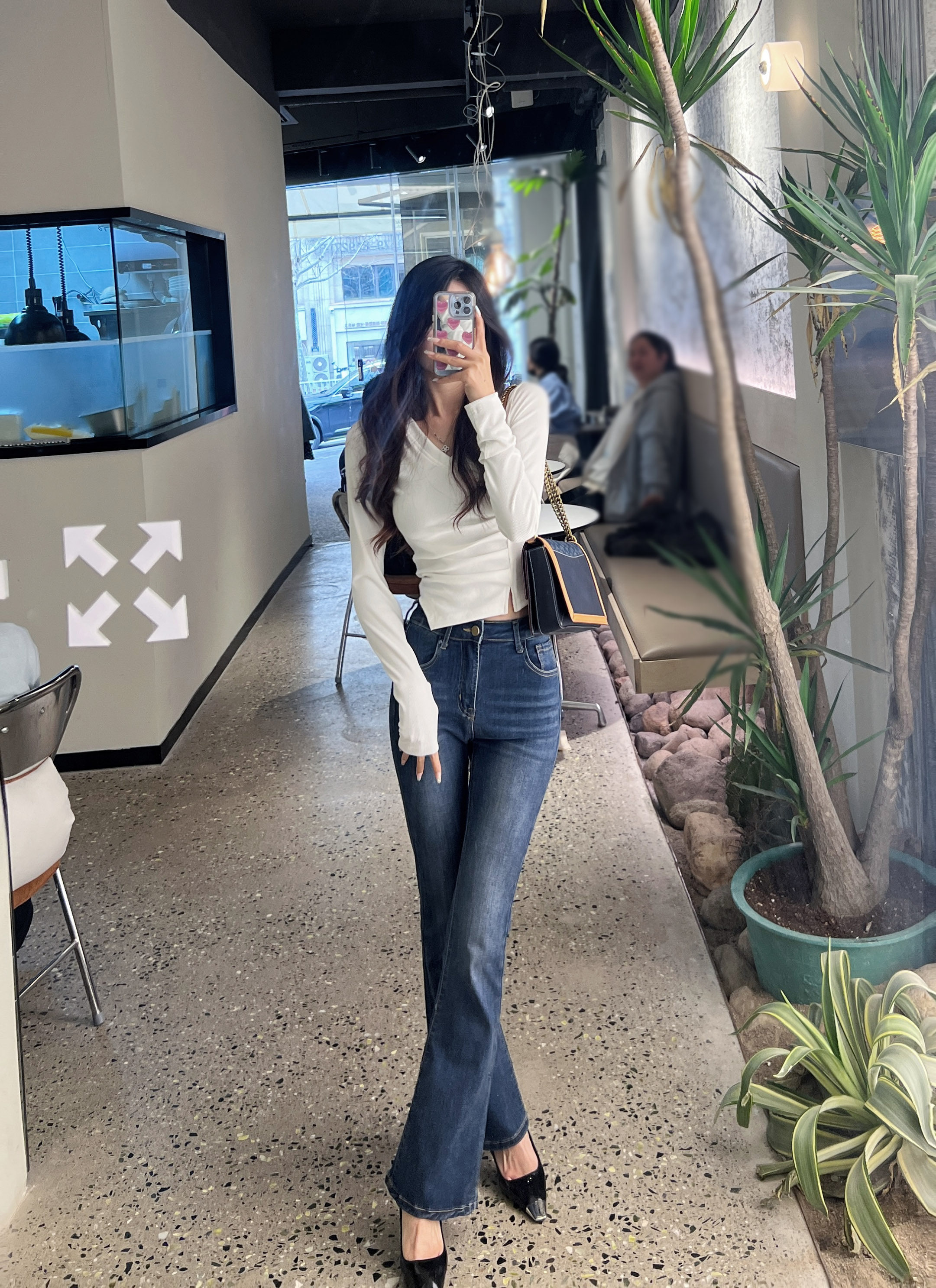 黑色辣妹V领长袖打底衫女春秋季不规则开叉显瘦打底T恤女白色上衣详情24