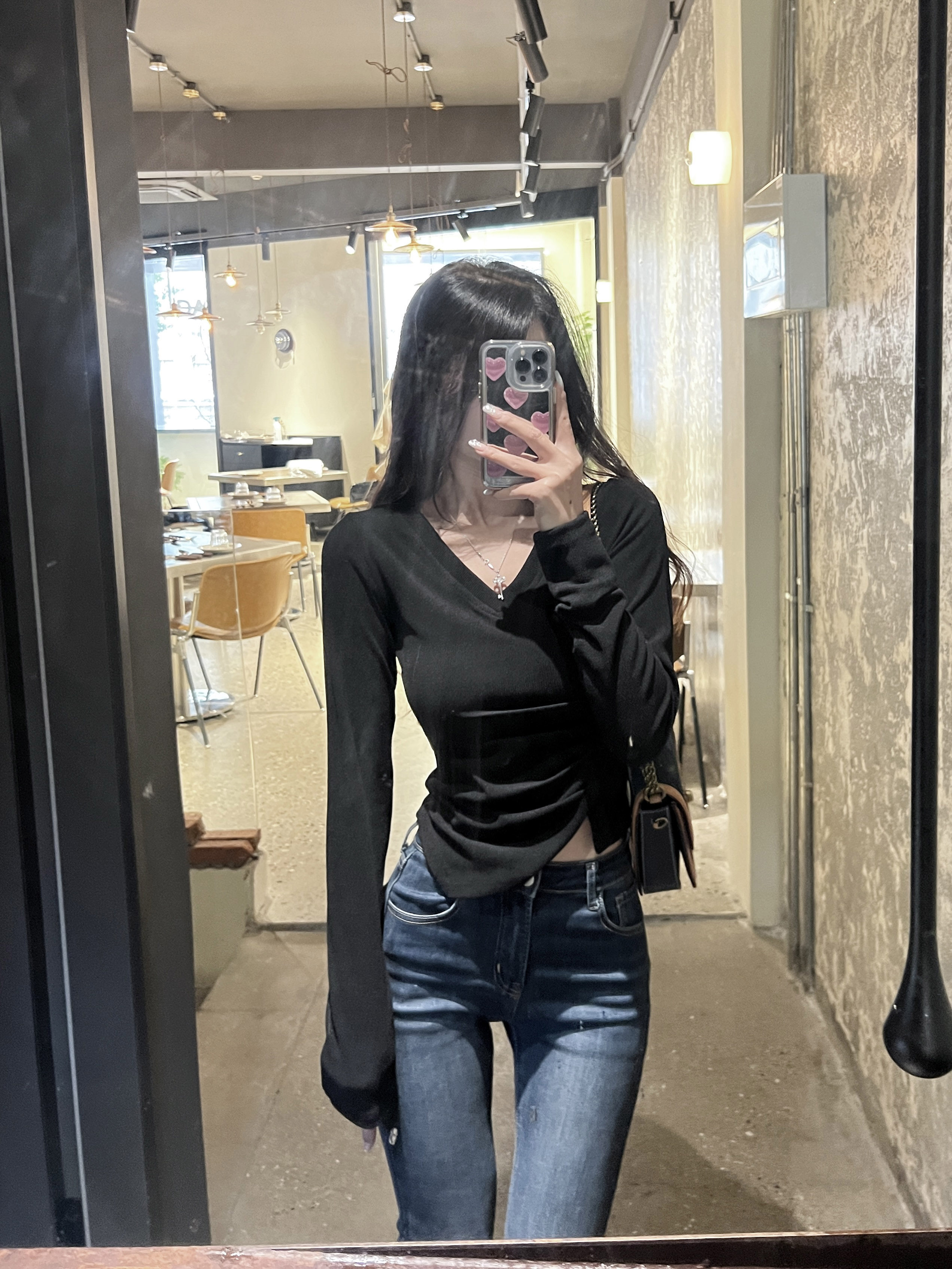 黑色辣妹V领长袖打底衫女春秋季不规则开叉显瘦打底T恤女白色上衣详情19