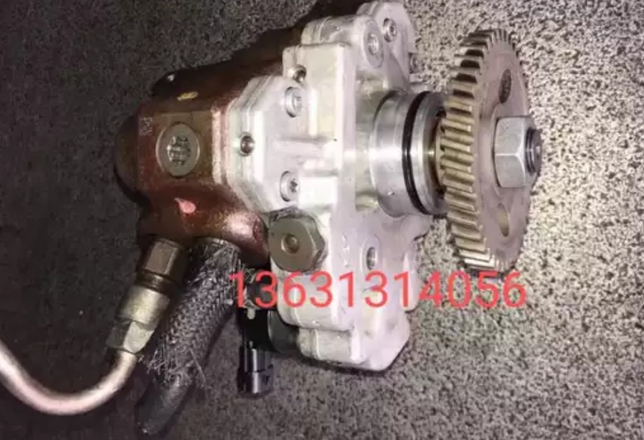 0445020105 the original Bosch CP3.3 high pressure oil pump Ferguson fuel injection 97361351-08