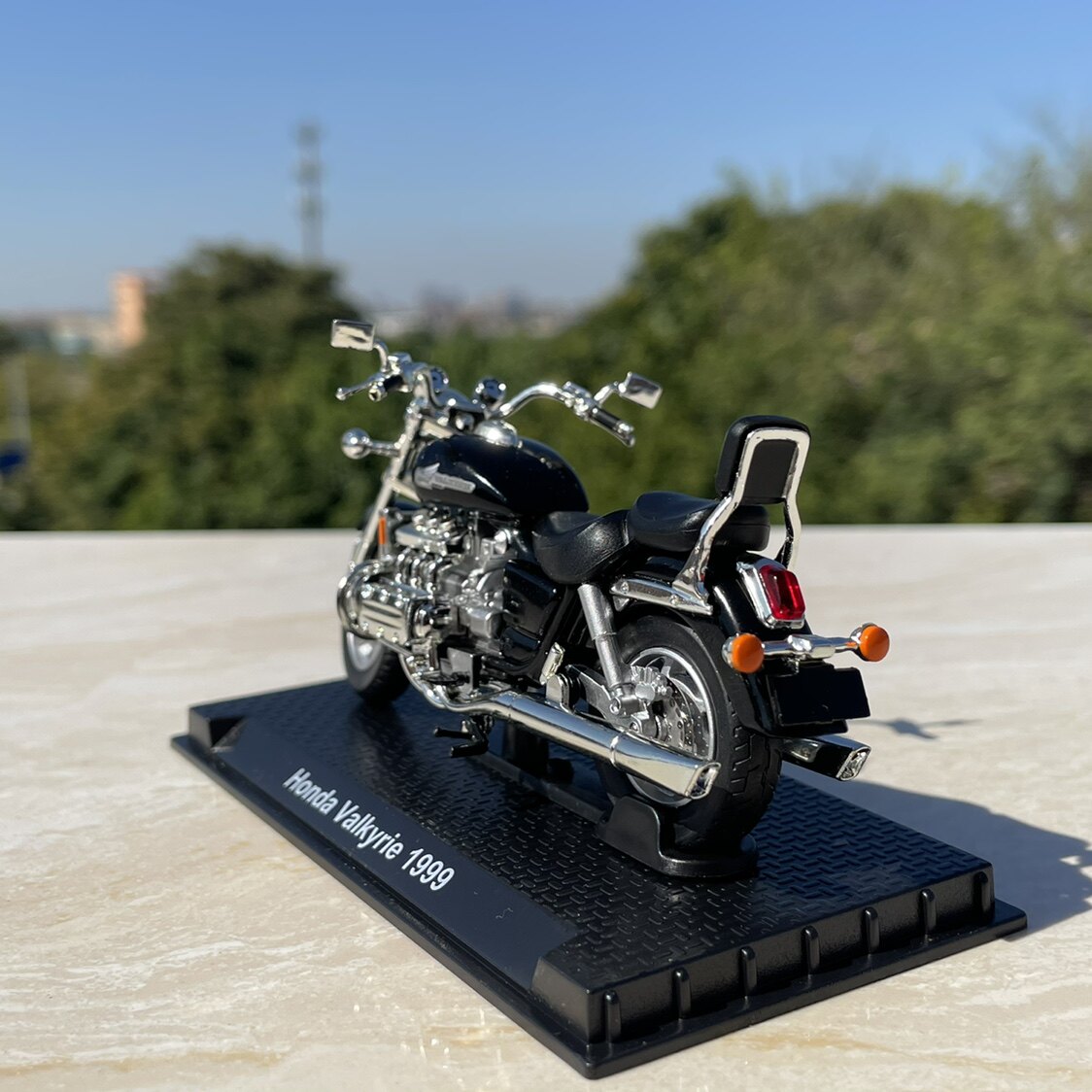 1:24 Scale Honda Valkyrie 1999 Motorcycle Diecast Metal / Plastic