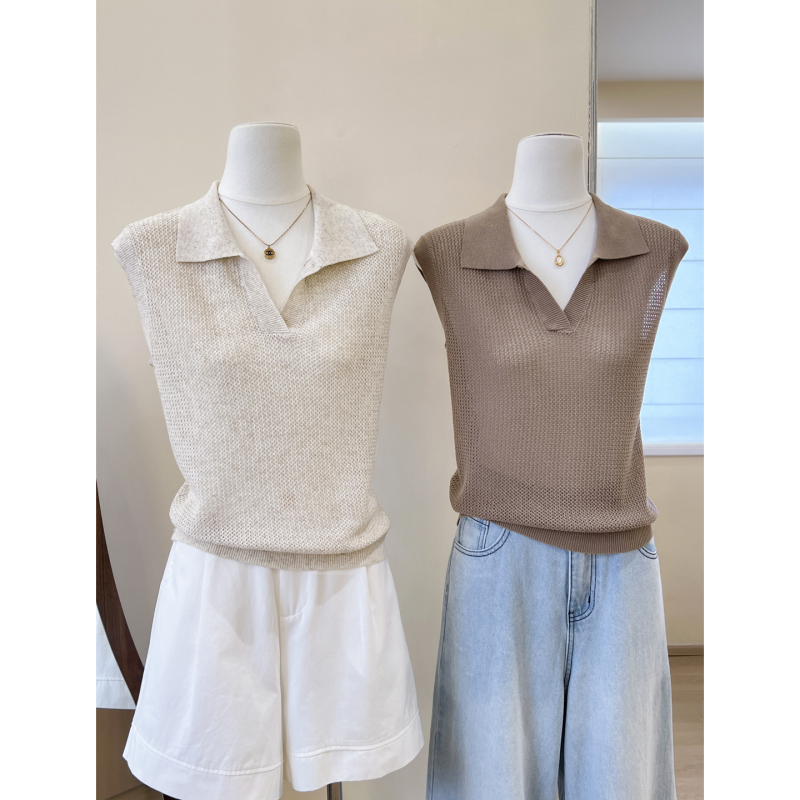 Old Money Style Polo Collar Hollow-Out Knit Vest for Women, Unique and Beautiful, Casual and Versatile Sleeveless Top for Summer