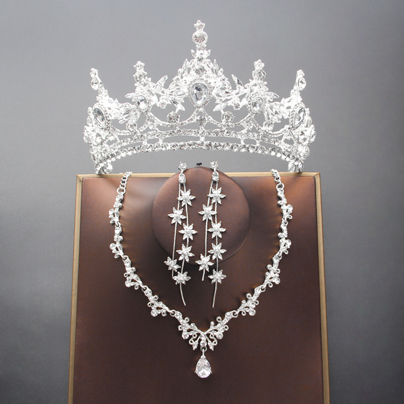 Bridal Crown Headpiece, Luxurious and Elegant Wedding Dress, Wedding Crown Hair Accessory, Eighteen Princess Internet Celebrity Photo Studio Photography Bridal Crown Headpiece, Luxurious and Elegant Wedding Dress, Wedding Crown Hair Accessory, Eighteen Princess Internet Celebrity Photo Studio Photography