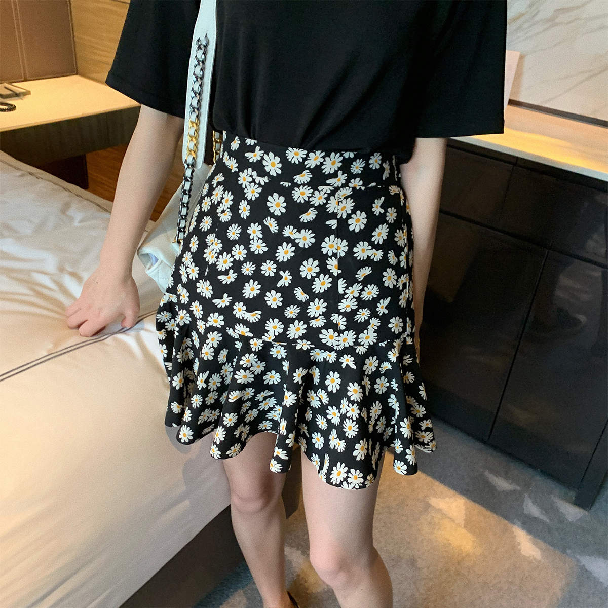 Official website red 2020 summer new mini Daisy skirt skirt