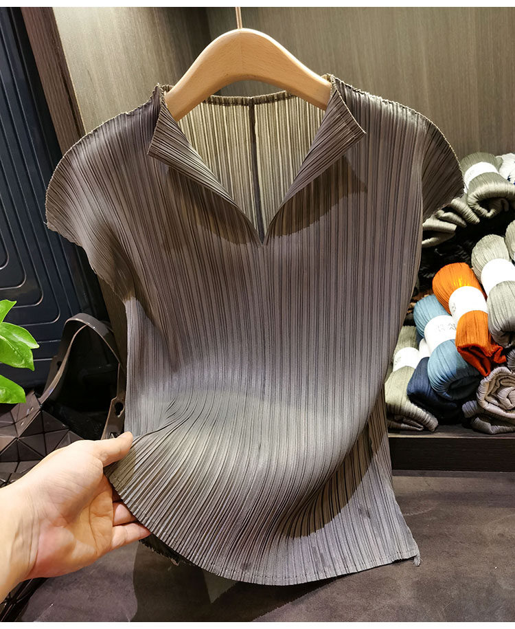Áo thun cổ chữ V xếp ly tay ngắn ôm dáng phong cách Nhật — Xám nhạt, Đỏ hoa hồng, Xanh mực, Màu xám chi tiết 15