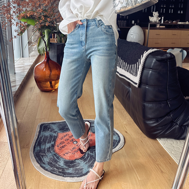 Mandy's Mom Has Another Pair of Magic Slimming Pants: Straight-Leg, Slimming, Tapered Denim Cropped Pants with a Cotton-Like Feel, Slightly Stretchy, Versatile for Women Mandy's Mom Has Another Pair of Magic Slimming Pants: Straight-Leg, Slimming, Tapered Denim Cropped Pants with a Cotton-Like Feel, Slightly Stretchy, Versatile for Women