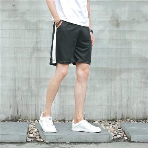 Phong cách Hồng Kông mùa hè mới hoang dã quần short nam giản dị Phiên bản Hàn Quốc quần sọc lỏng 5 quần 9,9 nhân dân tệ quan dui nam