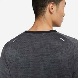 Nike耐克官方DRI-FIT ADV TECHKNIT ULTRA男子短袖跑步上衣CZ9047