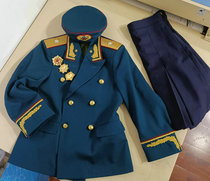 The female Major Generals gown