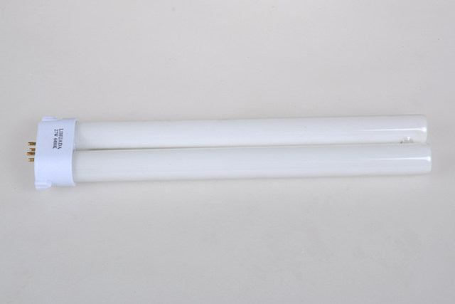 Livada 27W eye protection desk lamp lamp Livada MT-804 lamp square four-pin learning desk lamp H-shaped lamp tube