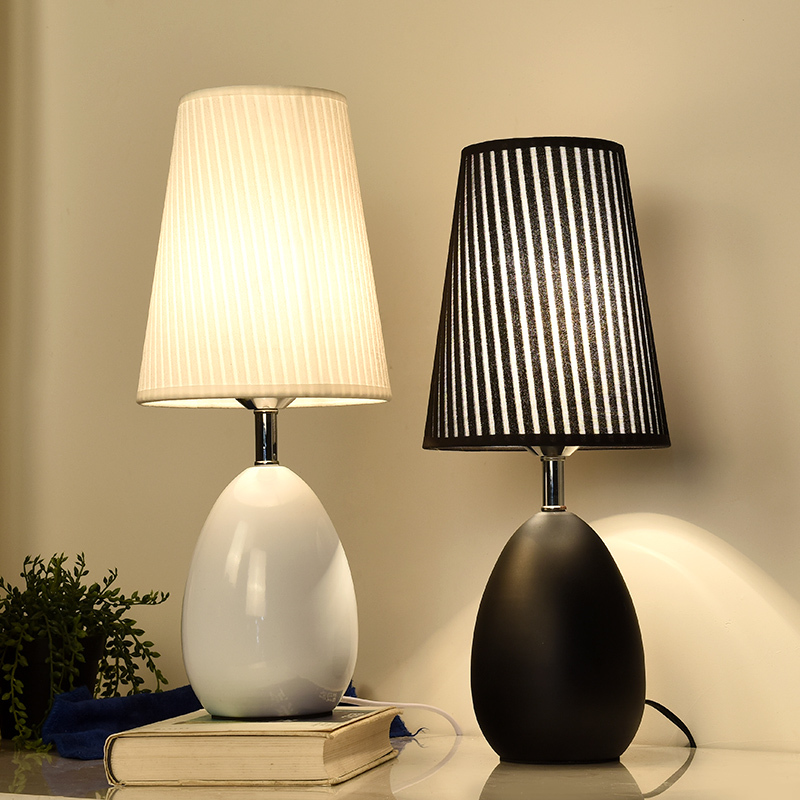 Table Lamp Bedroom Bedside Lamp Nordic Simple Modern Creative Home Romantic and Warm Touch Dimmable Bedside Table Lamp