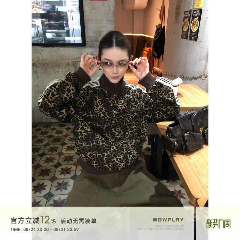 Wowplay Yang Jiqi American Retro Leopard Print Jacket for Women, Autumn Loose Casual Stand Collar Zipper Cardigan Sweatshirt Wowplay Yang Jiqi American Retro Leopard Print Jacket for Women, Autumn Loose Casual Stand Collar Zipper Cardigan Sweatshirt
