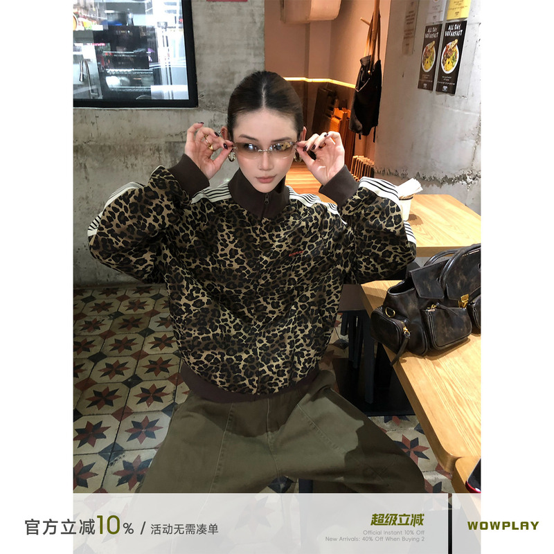 Wowplay Yang Jiqi American Retro Leopard Print Jacket for Women, Autumn Loose Casual Stand Collar Zipper Cardigan Sweatshirt Wowplay Yang Jiqi American Retro Leopard Print Jacket for Women, Autumn Loose Casual Stand Collar Zipper Cardigan Sweatshirt