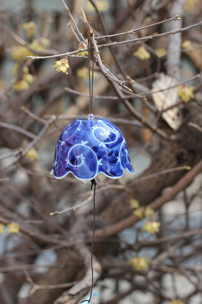 Cup house Japan imported Arita yaki pure hand-painted ceramic wind chimes good luck wind chimes birthday gift original gift box