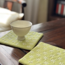 Qingshan Miancai Handmade sashimi embroidered coasters hand-stitched kung fu tea ceremony spare parts insulated tea coasters fabric 11cm