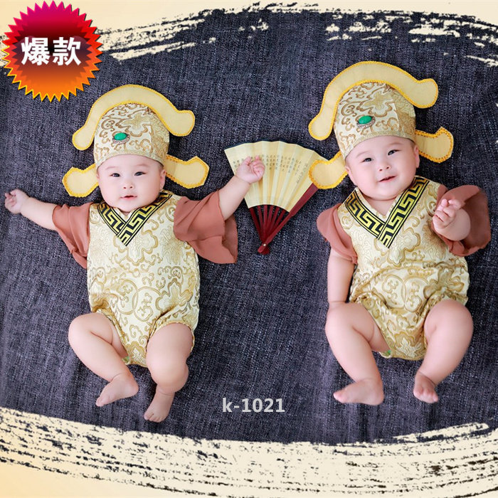 New photo gallery Children's age children 100 days photos of children Photographic clothing Baby writing True clothes Ancient dress Tang Bohu