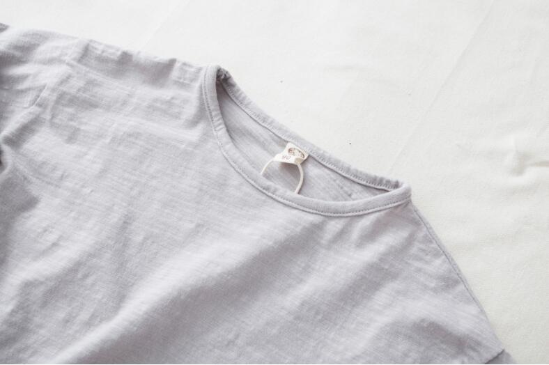 Áo cổ điển Nhật Bản mùa xuân và mùa thu trẻ em tay dài bằng cotton cotton Áo phông trắng tinh khiết chạm đáy áo phông bé trai và bé gái váy trẻ em
