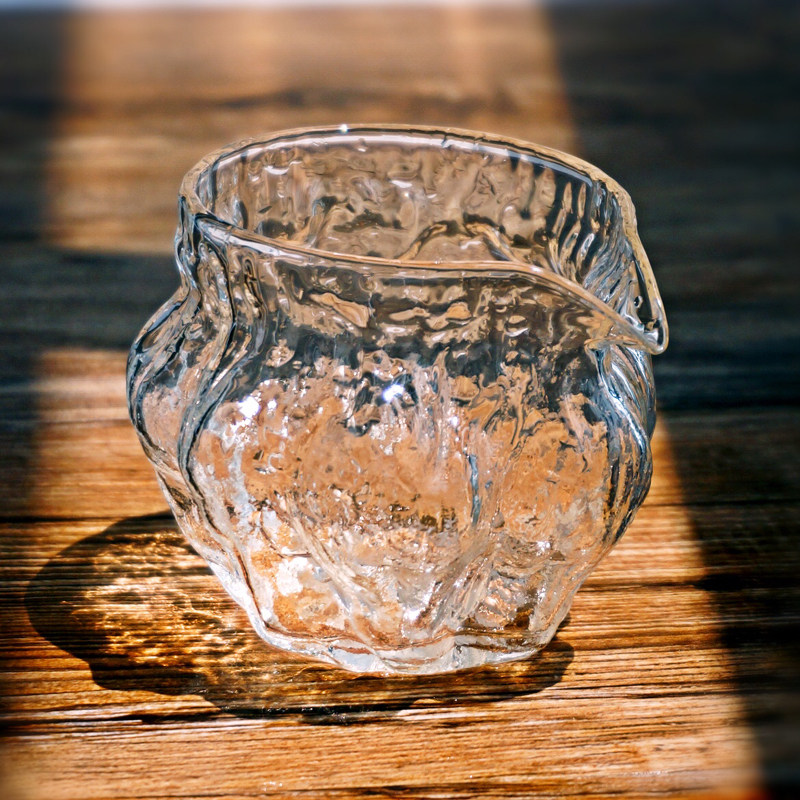 Le Tail Home Walnut Tattoo Glass Justice Cup Hammer Tattoo Male Cup Tea Sea Sub-Tea Instrumental Kongfu Tea Accessories