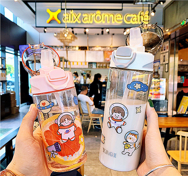 Korean version of cute fresh sports transparent straw plastic cup male and female student couple ins portable water cup