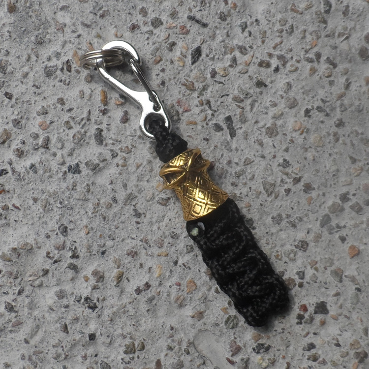 Hand knitting personality fashion hook pendant Outdoor multi - functional key button skeleton knife crash