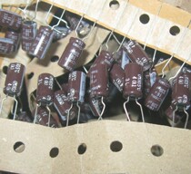 10 1 yuan Japanese Chemical 16V330UF 105 degree electrolytic capacitors 8*12
