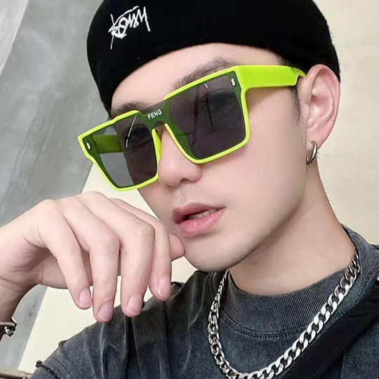 One-Piece Lens Feng Letter Super Cool Men's Personalized Sunglasses Tiktok Trendy Black Women's Cycling European and American Windproof Sunglasses