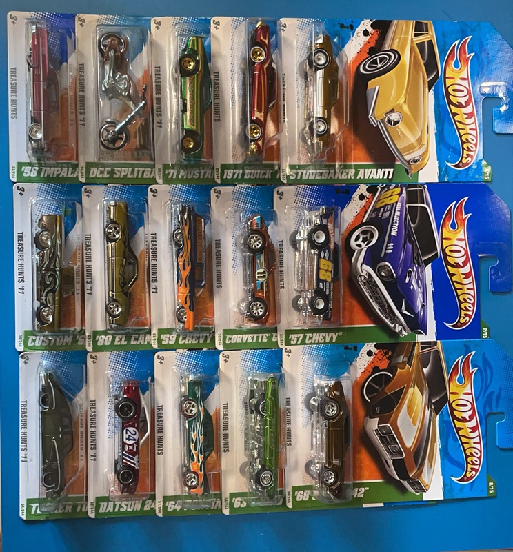 Hot Wheels 2011 Super Treasure Hunt Super Treasure Hunt with Rubber Tires Hot Wheels 2011 Super Treasure Hunt Super Treasure Hunt with Rubber Tires