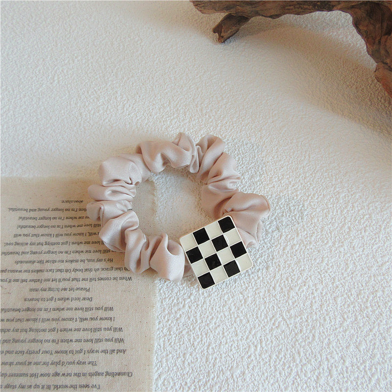 Korean Simple Geometric Heart Square Lattice Rubber Band Hair Scrunchies display picture 3