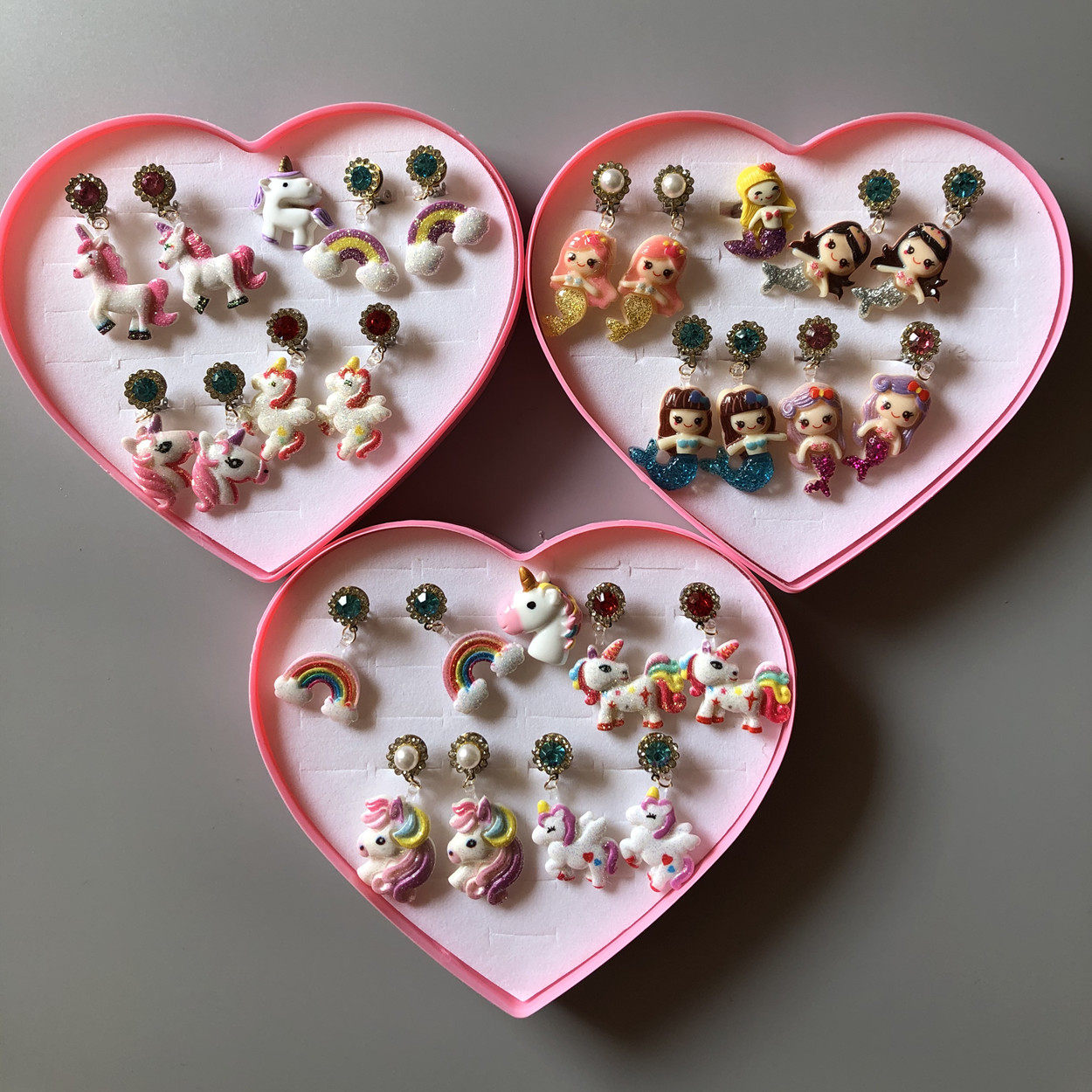 товар из китая 儿童耳夹女孩宝宝饰品卡通无耳洞假耳钉耳环耳坠礼盒女童耳饰戒指 Diy