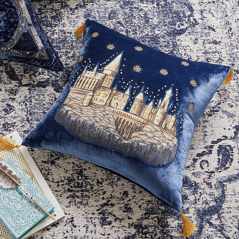 Super Cool Foreign Trade Retro Harry Potter Castle Hug Pillow Flat Suede Embroidered Flow Su with core Lean Pillow Waist Pillow