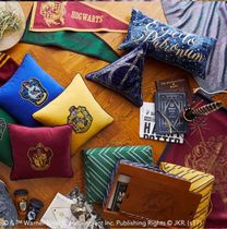 Special offer feedback New foreign trade Harry Potter peripheral pillows Treasure map Four colleges embroidered cushions
