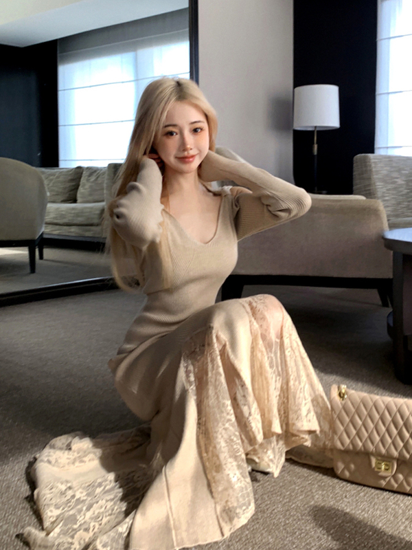 Phantom Fairy ins Mature Style Off-Shoulder V-Neck Bodycon Long Dress with Lace Patchwork and Mermaid Skirt Knitted Dress Phantom Fairy ins Mature Style Off-Shoulder V-Neck Bodycon Long Dress with Lace Patchwork and Mermaid Skirt Knitted Dress