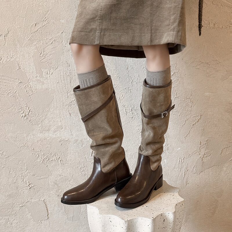 Trendy Street Style~ Retro Niche Color-Blocked Leather Buckle Long Boots for Women, Round Toe, Chunky Heel, Ruched Stacked Boots, Trendy