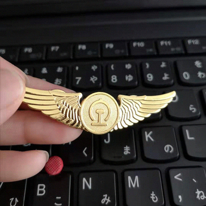 New Chinese gold uniform chest badge road badge badge collar flower collar badge high flight attendant metal badge