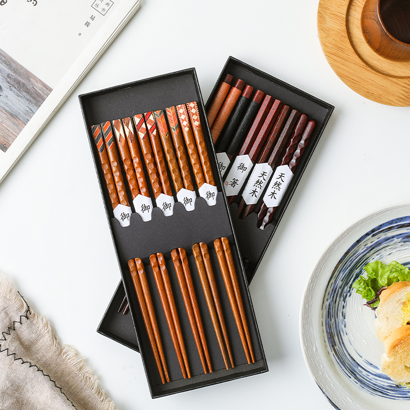 Aiyueju Japanese style Japanese style pattern solid wood chopsticks wooden chopsticks household pointed chopsticks group household Chinese style